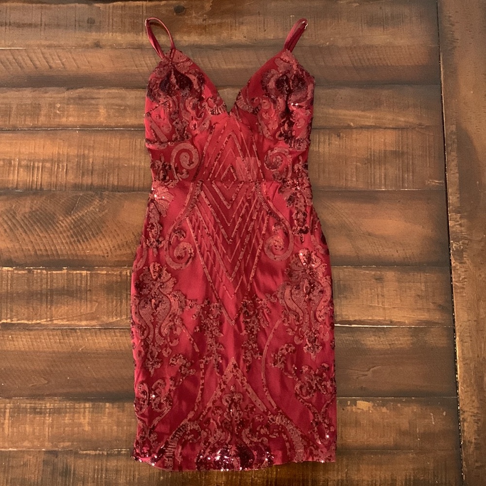 New! With tags. Women’s Juniors Windsor Prom Dress. M.Beautiful BURGUNDY color.
